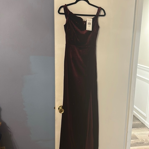 The Fashion Poet Size M in Wine Sparkle Velvet Dress NWT - Picture 2 of 4